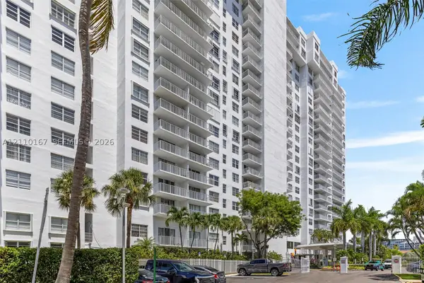 2851 NE 183rd St #309E, Aventura, FL 33160