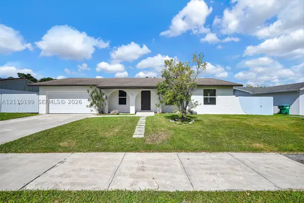 10741 SW 165th St, Miami, FL 33157