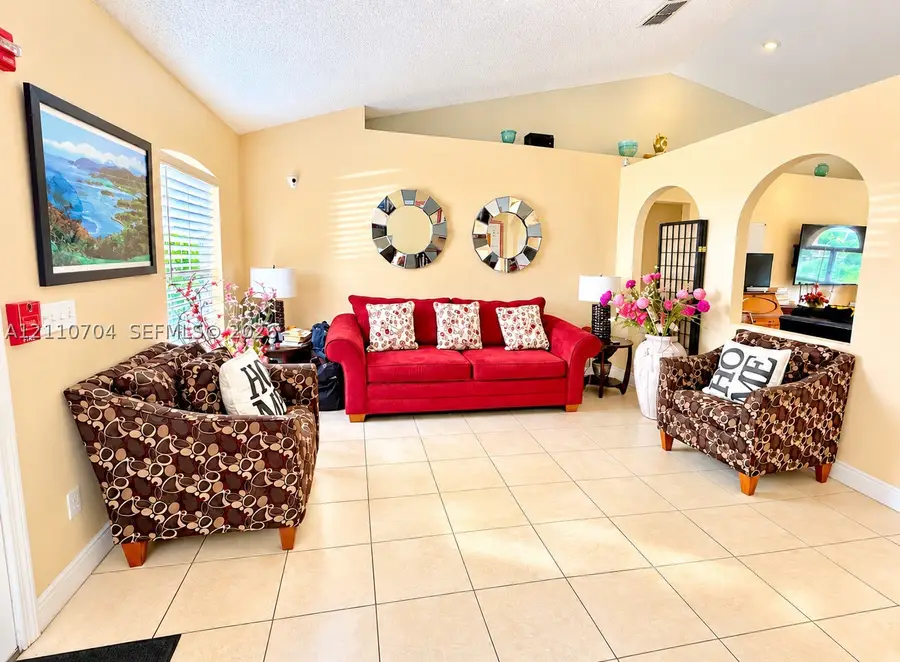Cnnfidential SW By St, Port Saint Lucie, FL 34983 - #2