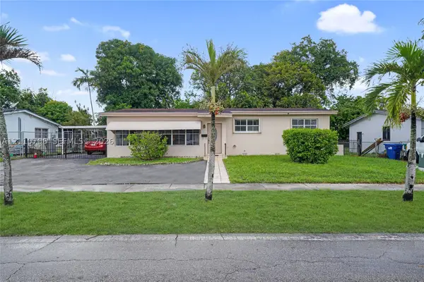 611 NE 177th St, Miami, FL 33162