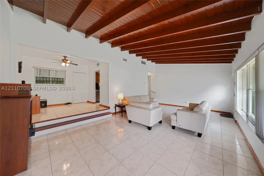 611 NE 177th St, Miami, FL 33162 - #3