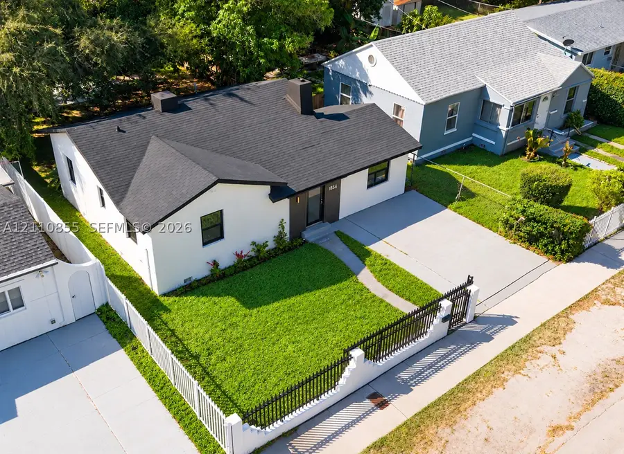 854 NW 76th St, Miami, FL 33150 - #2