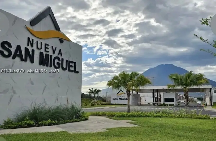 Nueva San Miguel Lote #35 Poligono 105, Avalon, FL  - #2