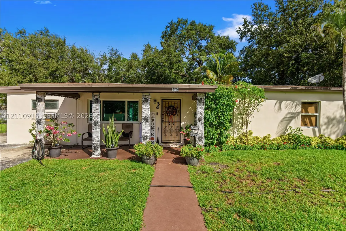 2007 NW 89th St, Miami, FL 33147 - #1