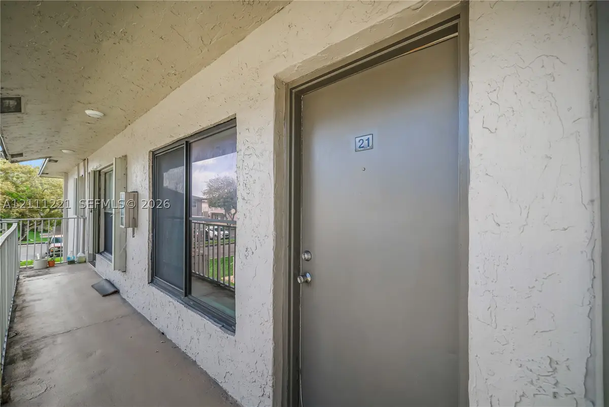 15316 SW 72nd St #19-21, Miami, FL 33193 - #1