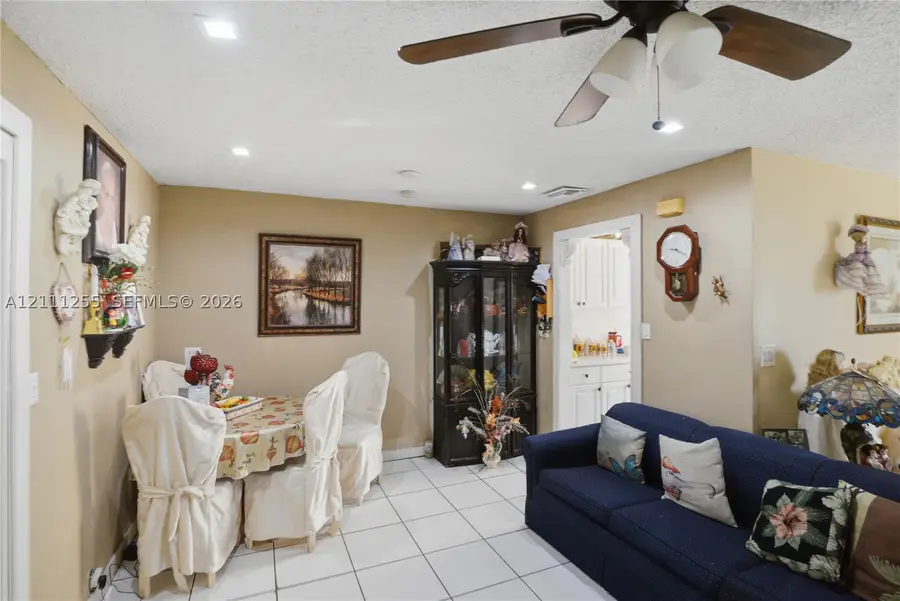 1813 E River Dr, Margate, FL 33063 - #2