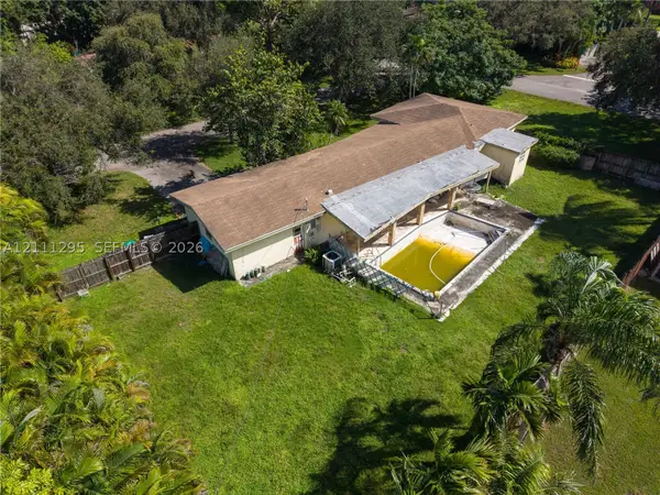 12940 SW 82nd Ct, Pinecrest, FL 33156