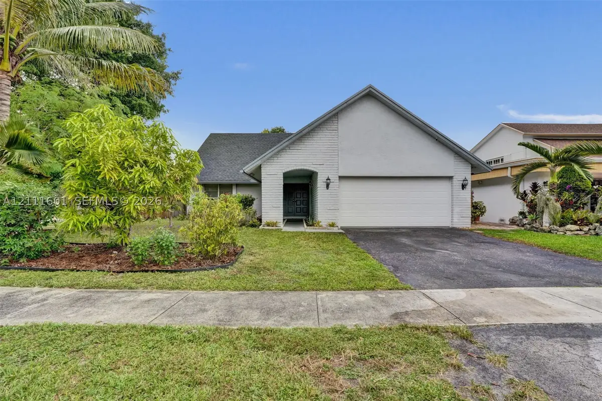 9381 NW 37th Ct, Sunrise, FL 33351 - #1