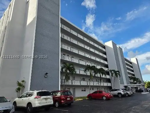 500 NE 12th Ave #108, Hallandale Beach, FL 33009