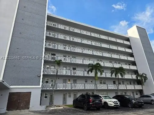 500 NE 12th Ave #108, Hallandale Beach, FL 33009 - #3