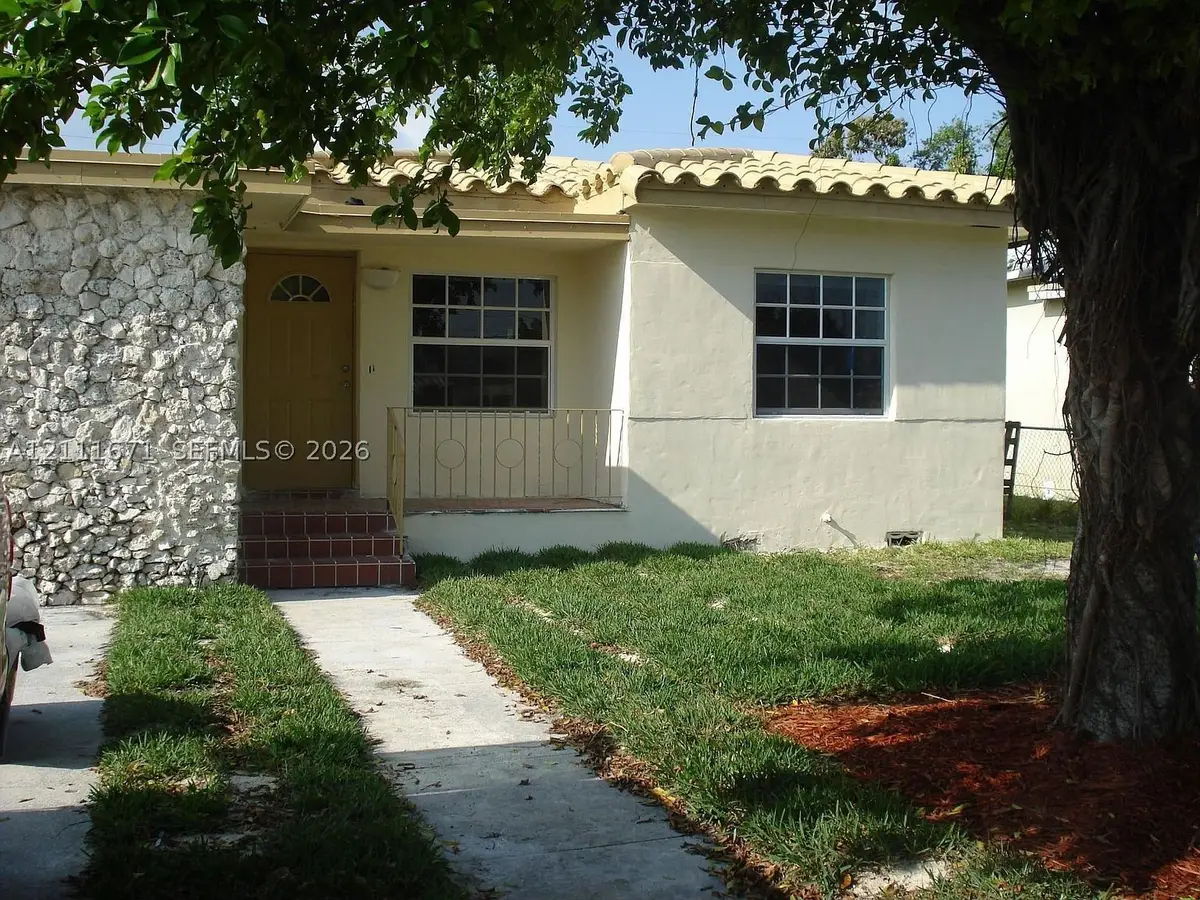 879 NW 74th St, Miami, FL 33150 - #1