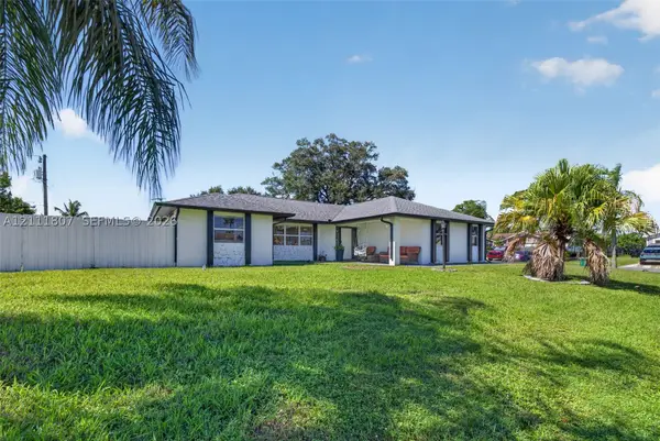 1212 SE Nancy Ln, Port St Lucie, FL 34983