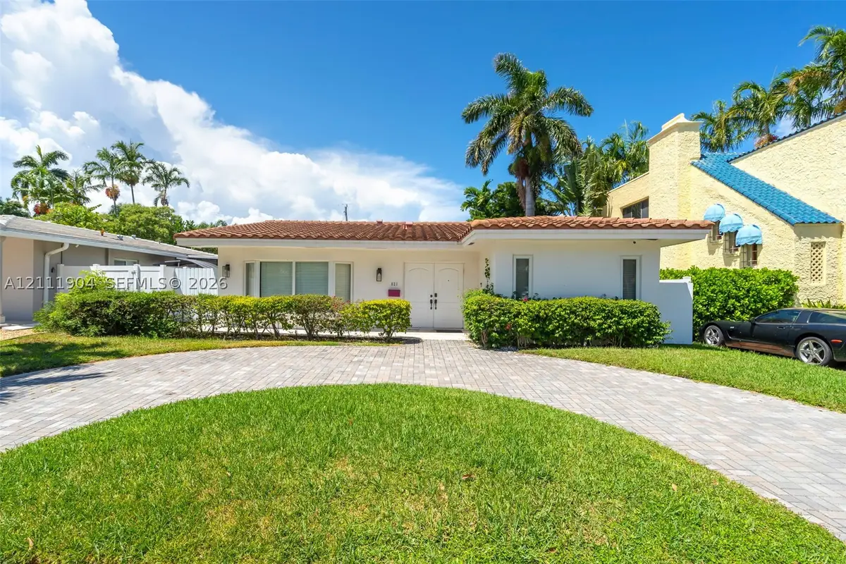 821 Harrison St, Hollywood, FL 33019 - #1