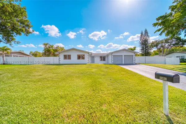 18520 SW 88th Rd, Cutler Bay, FL 33157