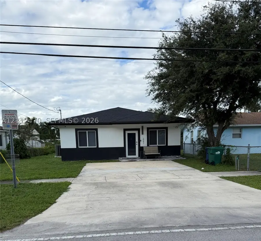 1941 NW 151st St, Miami Gardens, FL 33054 - #2