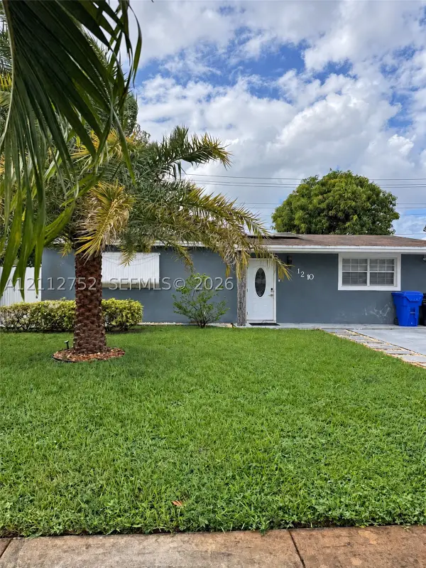 1210 N 71st Ave, Hollywood, FL 33024