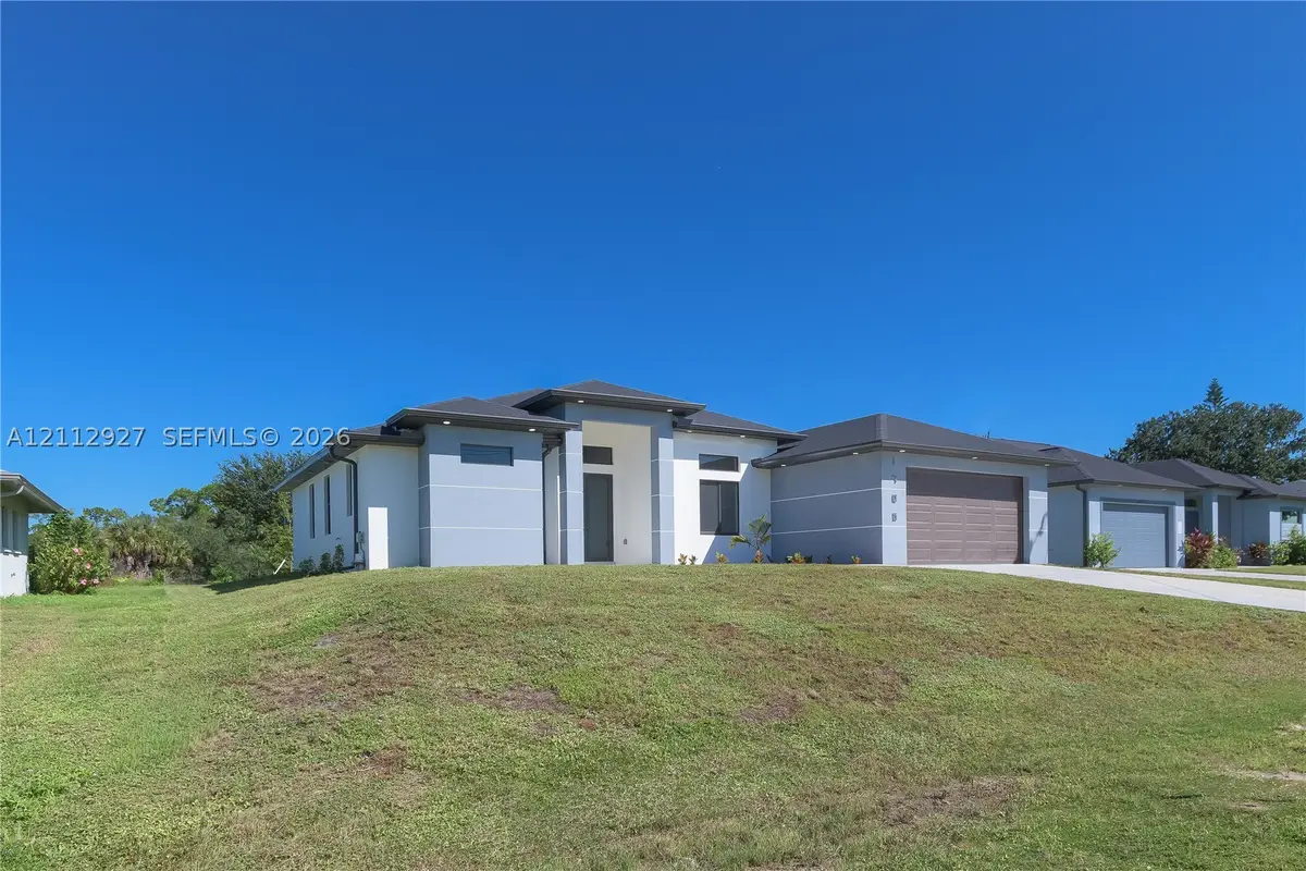 1705 NE 28 St, Cape Coral, FL 33909 - #1
