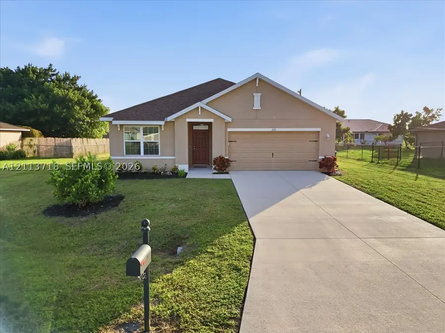 226 NE 9th Ave, Cape Coral, FL 33909 - #2