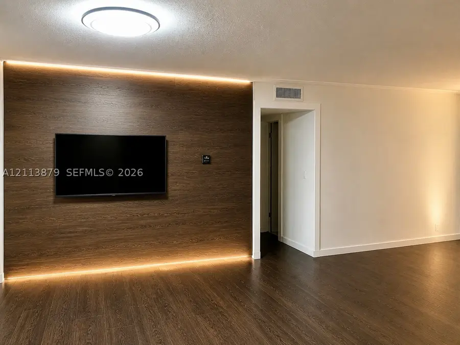 180 NE 12th Ave #16E, Hallandale Beach, FL 33009 - #2
