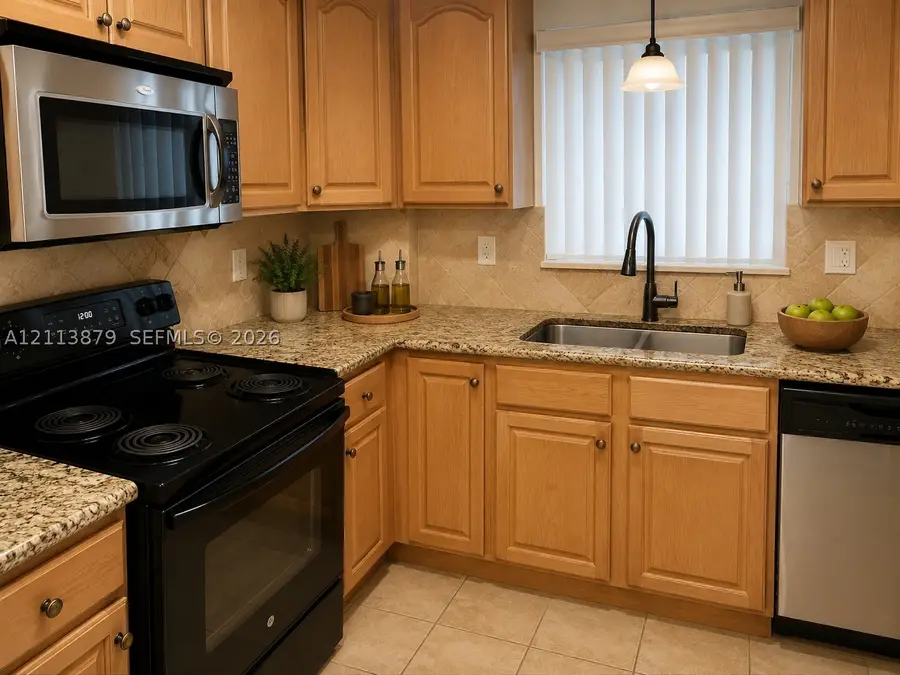 180 NE 12th Ave #16E, Hallandale Beach, FL 33009 - #3