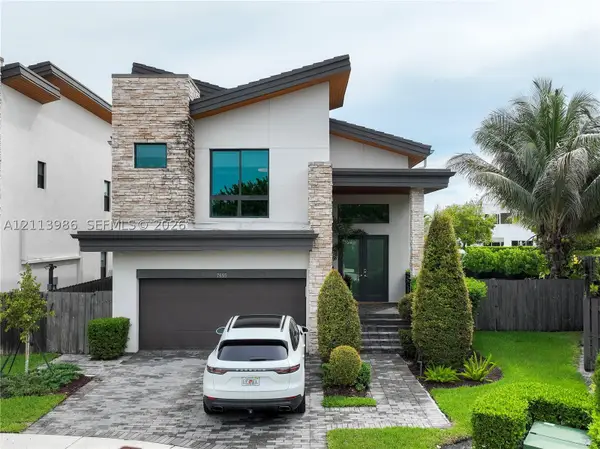 7655 NW 102nd Ct, Doral, FL 33178