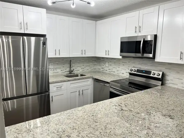 9355 SW 8th St #124, Boca Raton, FL 33428