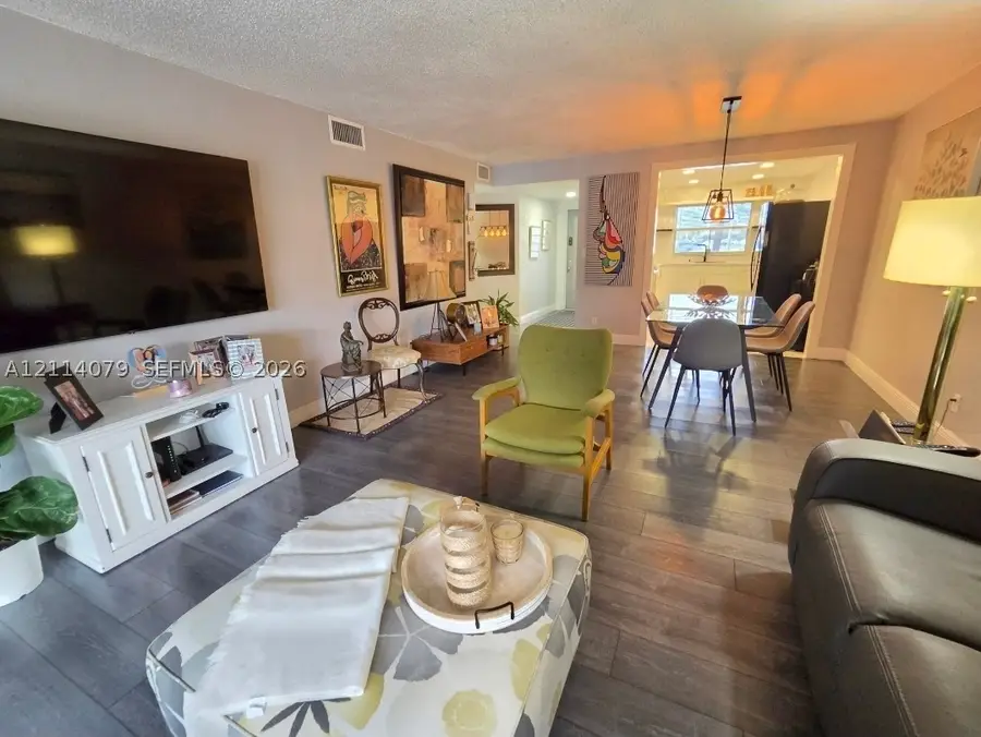 9241 Sunrise Lakes Blvd #109, Sunrise, FL 33322 - #3