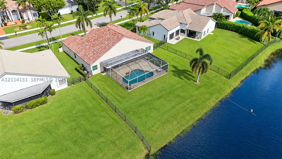 9012 Southern Orchard Rd N, Davie, FL 33328 - #2