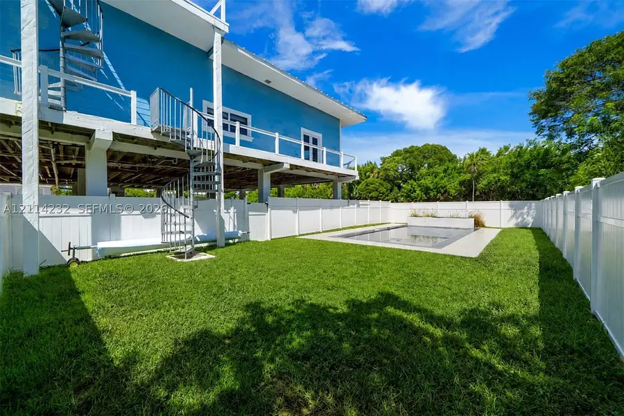 285 Tropical Ave, Marathon, FL 33050 - #2