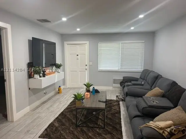 2312 Van Buren St #10, Hollywood, FL 33020 - #2