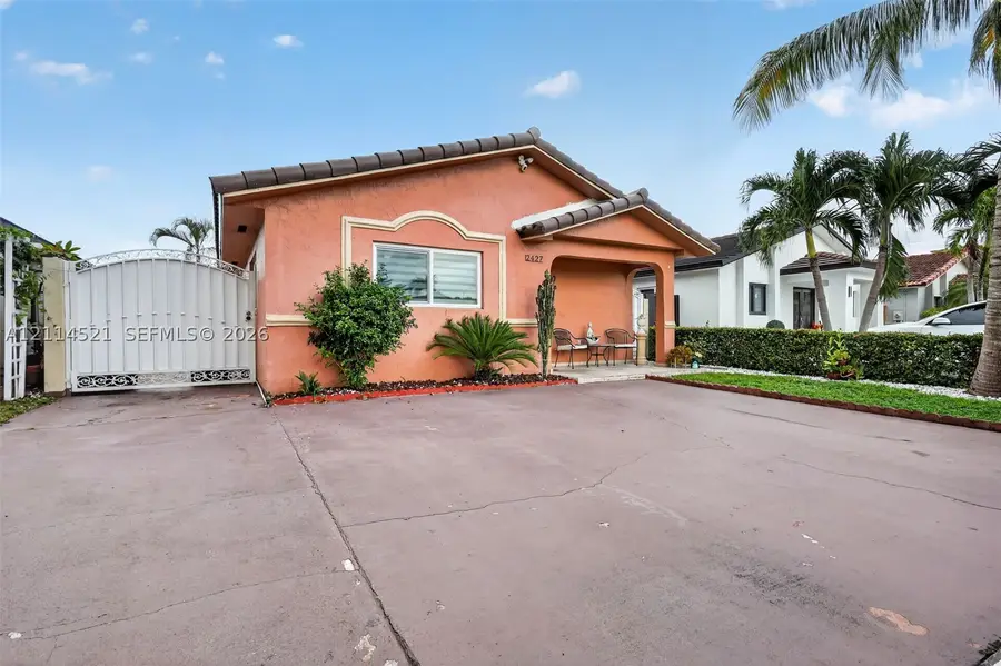 2427 W 70th Pl, Hialeah, FL 33016 - #2