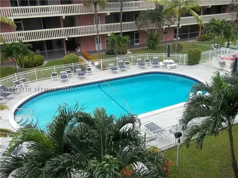 180 NE 12th Ave #14D, Hallandale Beach, FL 33009 - #3