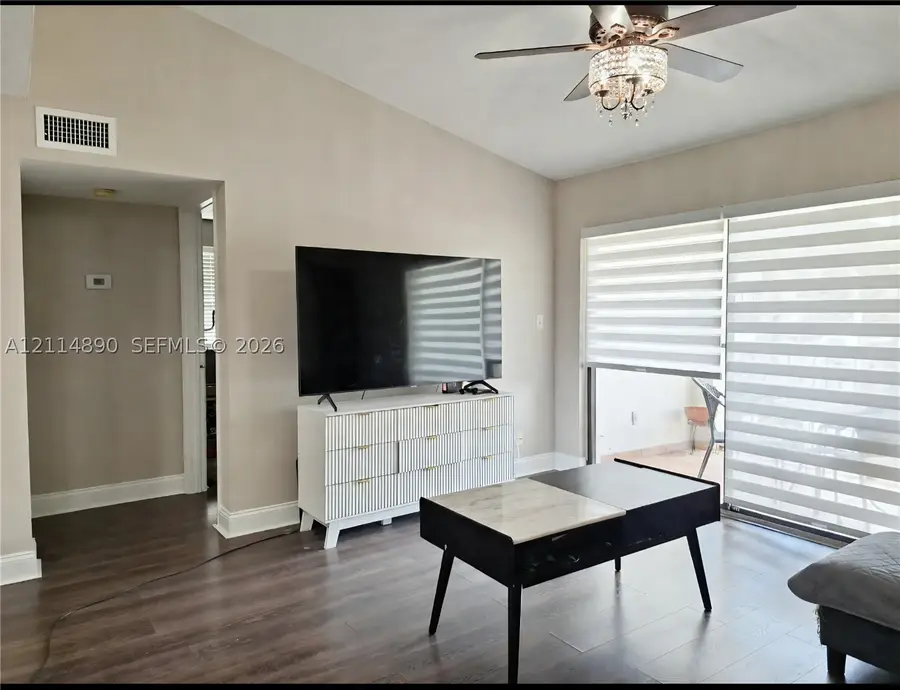 610 S Park Rd #28-1, Hollywood, FL 33021 - #2