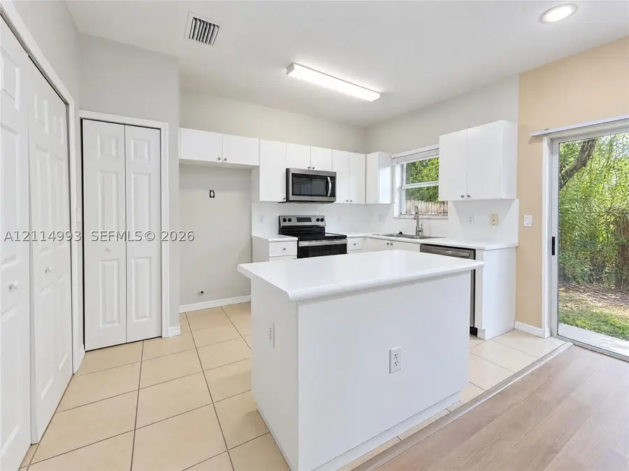 1526 SE 31st Ct, Homestead, FL 33035 - #2