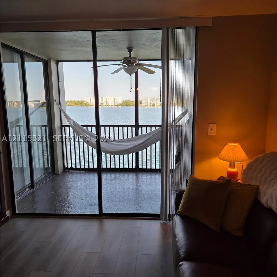 115 Lake Emerald Dr #408, Oakland Park, FL 33309 - #3