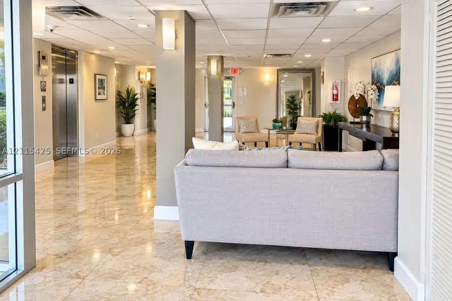 550 Bayshore Dr #404, Fort Lauderdale, FL 33304 - #3