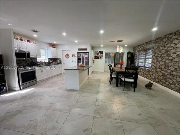 9852 SW 196th St, Cutler Bay, FL 33157