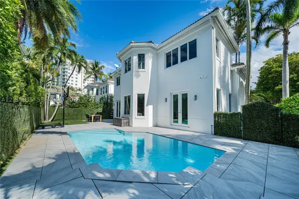 3703 NE 199th St, Aventura, FL 33180