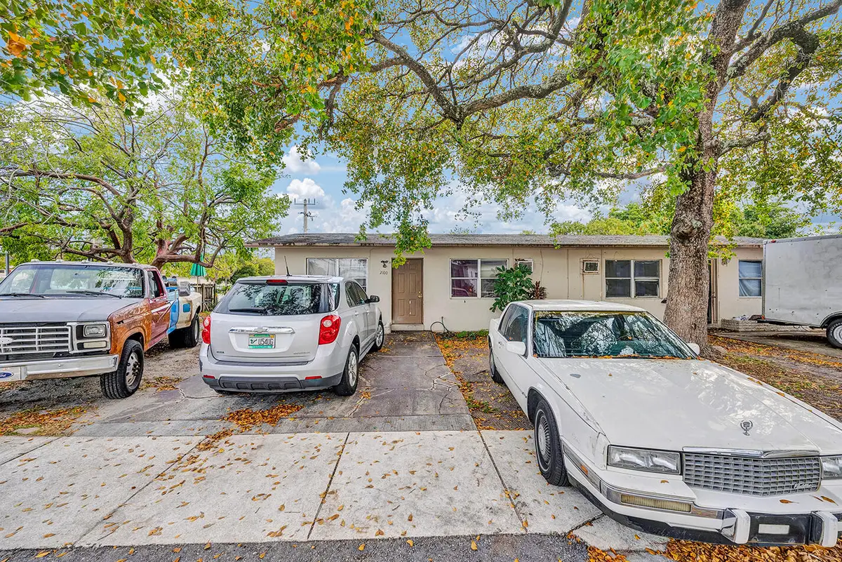 2100 NW 27th Street, Oakland Park, FL 33311 - #1