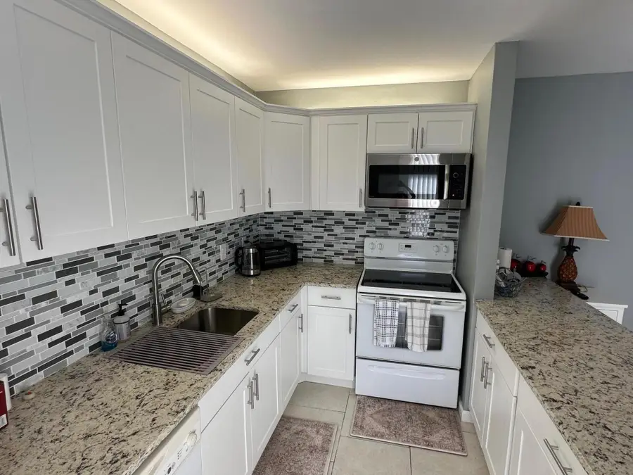 304 Miramar Lane #C4, Palm Beach Gardens, FL 33410 - #3
