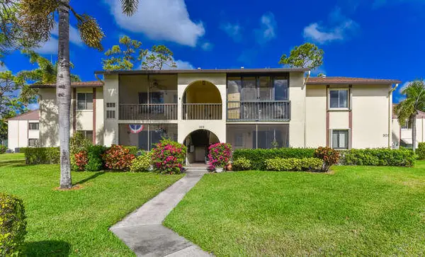 305 Knotty Pine Circle #D-2, ,, FL 33463