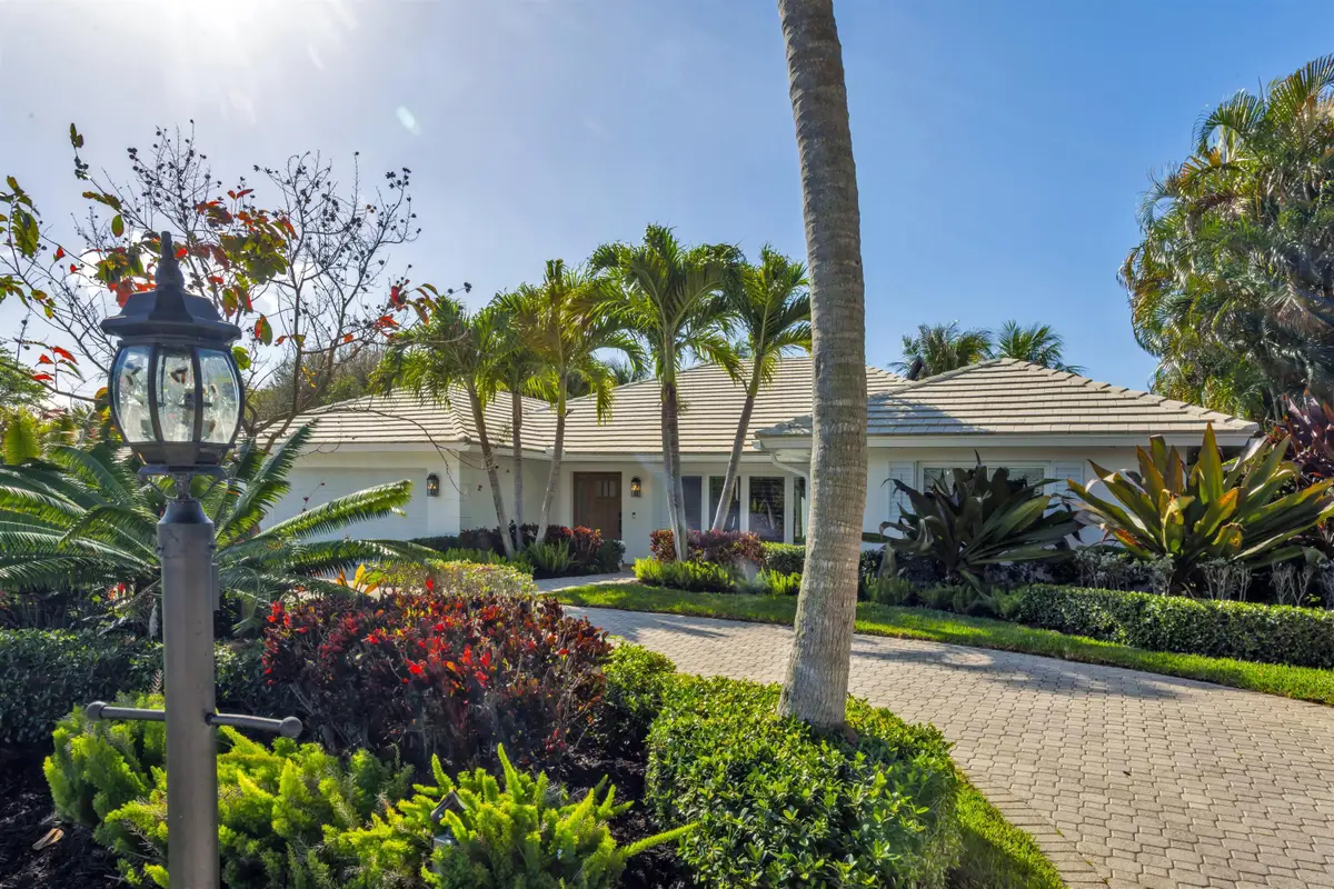 2720 Cardinal Circle, Gulf Stream, FL 33483 - #1