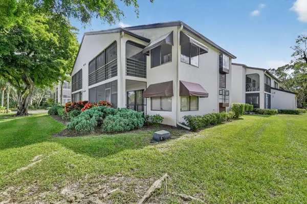 5040 Rose Hill Drive #206, Boynton Beach, FL 33437