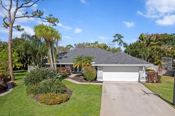 551 Kingsbury Terrace, Wellington, FL 33414