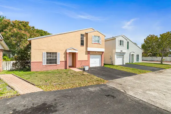 14681 N Beckley Square, Davie, FL 33325