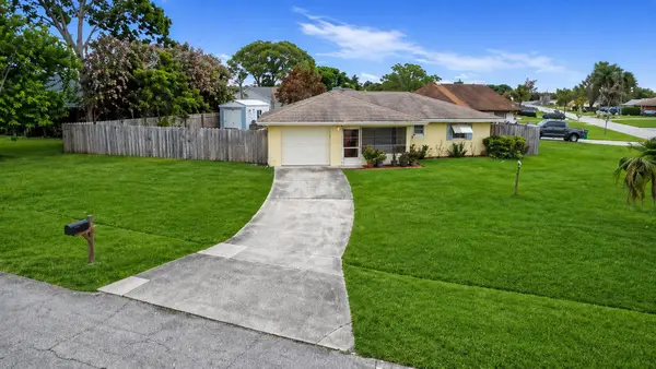1491 SE Concha Street, Port St Lucie, FL 34983
