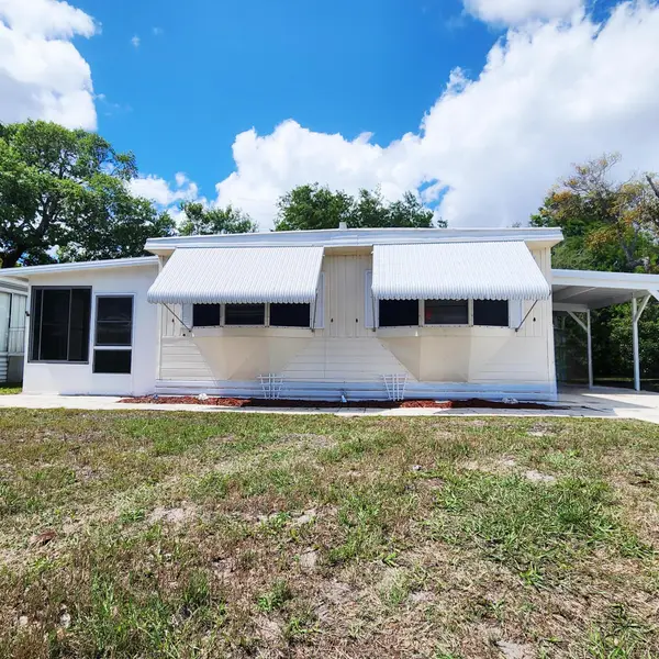 9 Margarita Lane, Port St Lucie, FL 34952