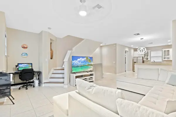 1033 NE 17th Way #2003, Fort Lauderdale, FL 33304