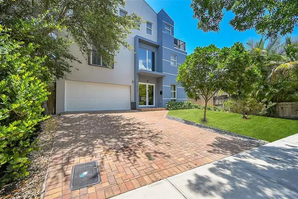 640 NE 17th Way, Fort Lauderdale, FL 33304