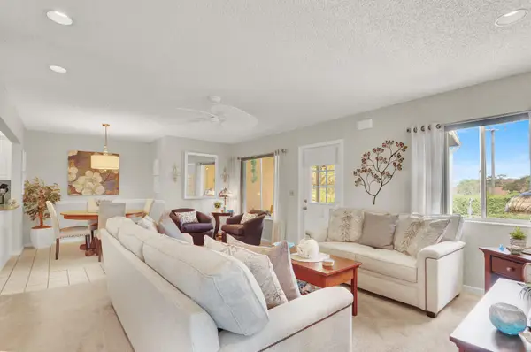 323 Knotty Pine Circle #A2, ,, FL 33463